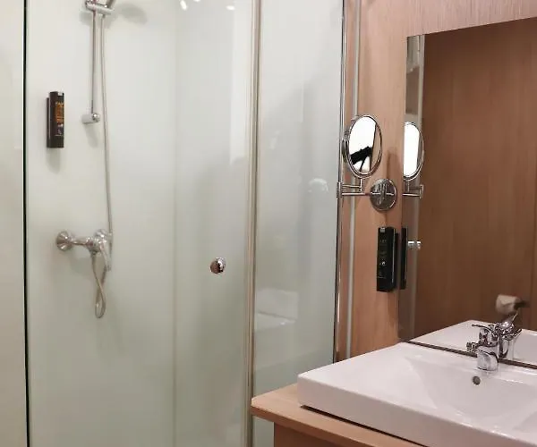 Blie, Bed & Breakfast, Self Check-in ホテル 3*