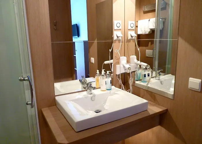 Blie, Bed & Breakfast, Self Check-in ホテル 3*